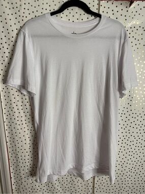 ALO Yoga Men's White Crew Neck T-Shirt